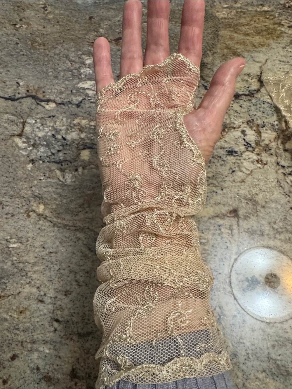Women's Lace Fingerless Gloves - gold threading